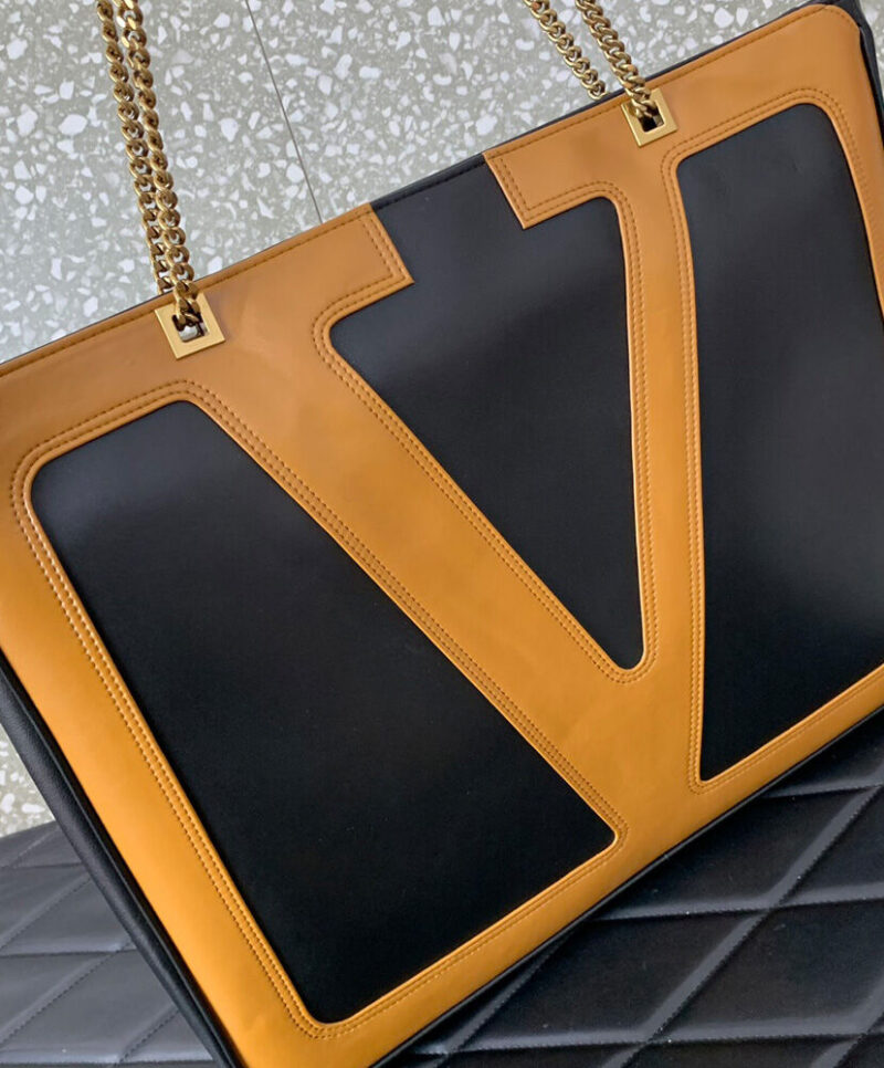Valentino Garavani Viva Superstar Nappa Leather Shopper